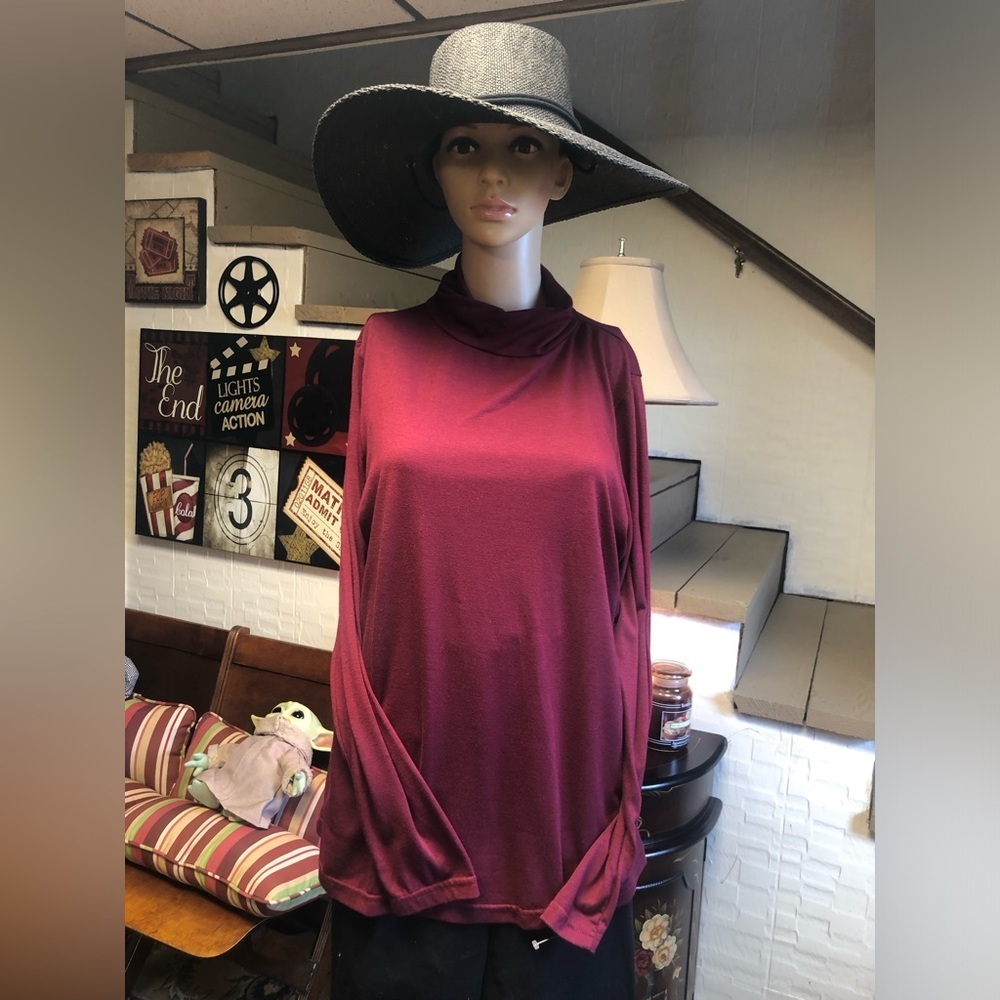 NEW DIRECTIONS - SIZE L - TURTLE NECK